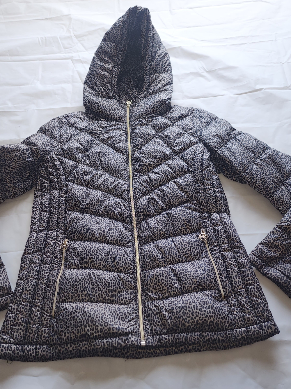 MICHAEL KORS WOMEN'S LEOPARDO PRINT DOWN FILL PACKABLE JACKET BLACK/GOLD SIZE S